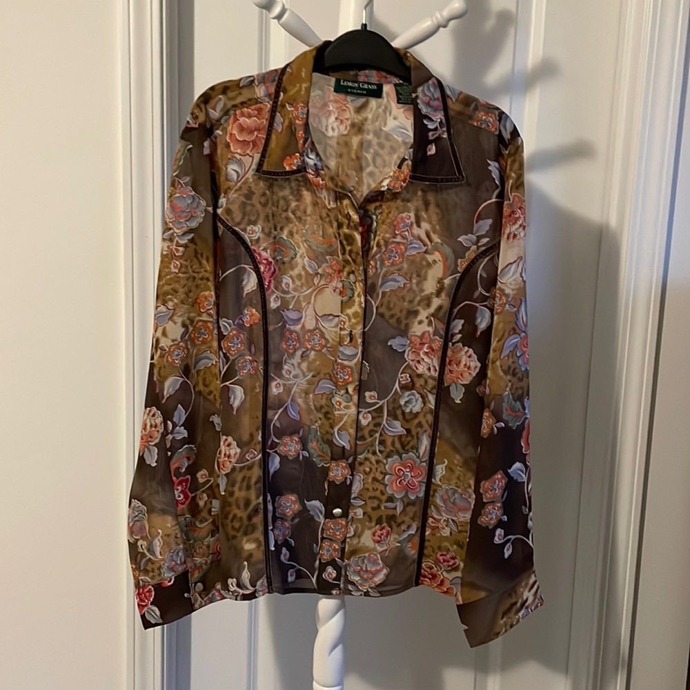 Brd:LemonGrass, size:xl,color, light blue,brown tan,burgundy, orange..,like new